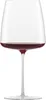 A clear studio shot of a wine glass filled with red wine, isolated on a white background. Náhled obrázku produktu