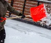 KADAX Schneeschaufel "Estival", Schneespaten mit Holzstiel, Produktbild-Vorschau 2