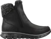 A side view of a black winter boot with a knitted cuff. Voir les images du produit