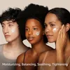 Three people with cream applied to their faces, with text overlay. Produktbild-Vorschau