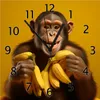 Wallario Design Wanduhr Glücklicher Bananenfan aus Produktbild-Vorschau 1