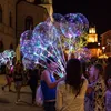 Transparenter Bobo-Ballon mit LED-Lichtern am Stab 50cm, 1 Produktbild-Vorschau 3