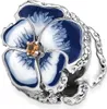 A close-up studio shot of a Pandora charm shaped like a blue and white pansy flower with a small brown gemstone in the center. Anteprima dell’immagine prodotto