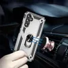 A hand holding a silver phone case with a ring holder, near a rose gold magnetic car mount attached to a car vent. Produktbild-Vorschau