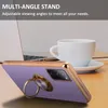 A phone case with a ring stand is shown on a desk next to a laptop and a coffee cup. Anteprima dell’immagine prodotto