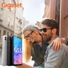 A couple taking a selfie with Gigaset phones. Produktbild-Vorschau