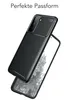 A black carbon-look phone case is shown partially covering a smartphone screen. Produktbild-Vorschau