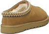 A close-up view of a brown UGG slipper. Anteprima dell’immagine prodotto