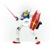 A white background with a Gundam robot model in a dynamic pose, holding a pink beam saber and a red and yellow shield. Anteprima dell’immagine prodotto