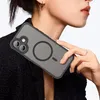 A person is holding a phone case with a frosted back and a magnetic ring on the back. Produktbild-Vorschau