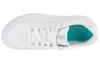 A top-down view of a white Skechers sneaker. Voir les images du produit
