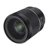 A studio shot of a black camera lens against a white background. Anteprima dell’immagine prodotto