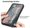 Hands are shown installing a phone case onto a smartphone. Produktbild-Vorschau