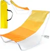 A beach chair and its carrying bag are displayed against a white background. Voir les images du produit