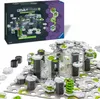 A GraviTrax PRO Theme Set Drop'n'roll is displayed with its packaging in the background. Anteprima dell’immagine prodotto