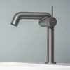 A minimalist faucet on a light gray background. Podgląd zdjęcia produktu