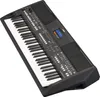 A black Yamaha PSR-SX 600 keyboard is shown from a slightly elevated, diagonal angle against a white background. Anteprima dell’immagine prodotto