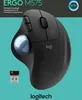Product shot of a Logitech ERGO M575 trackball mouse and its USB receiver against a teal background. Anteprima dell’immagine prodotto