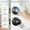 A hand is shown interacting with a smart door lock on a white door. Produktbild-Vorschau