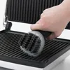 Szczotka do grilla OXO Good Grips do grilli elektrycznych i Podgląd zdjęcia produktu 3