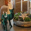 Elegante Hirschfigur für weihnachtliche Dekoration Produktbild-Vorschau 3