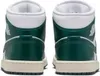 The back view of a pair of Nike Air Jordan 1 Mid sneakers in white and green. Anteprima dell’immagine prodotto