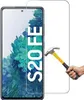 A smartphone screen protector is shown with a hammer about to strike it, demonstrating its durability. Produktbild-Vorschau