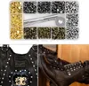 A collage showing a set of leather rivets and tools, a studded leather handbag, and studded leather boots. Produktbild-Vorschau