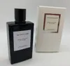 A perfume bottle and its box are displayed against a neutral background. Anteprima dell’immagine prodotto