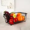 Cesto per frutta e verdura in metallo nero, impilabile Anteprima dell’immagine prodotto 3