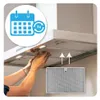 A person is shown removing a filter from a range hood. An icon indicating a calendar with '3x' is in the upper left corner. Produktbild-Vorschau