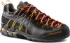 Zustiegsschuh "Hyper GTX" von La Sportiva in Schwarz mit orangefarbenen Schnürsenkeln und gelben Akzenten. Anteprima dell’immagine prodotto