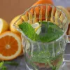 WILMAX 1000 ml geriffelter Glaskrug mit Deckel für Produktbild-Vorschau 4