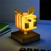 Een lamp met het iconische bijtje uit Minecraft Productafbeelding-voorbeeld 4