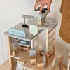 Polizei-Spielset aus Holz – Polizeistation mit Zubehör und Produktbild-Vorschau 11