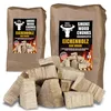 2 braune Papiersäcke mit Label 'Smoke wood chunks Eichenholz 2 kg' davor stapel chunks Produktbild-Vorschau