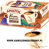A box of Anatol Getreidekaffee Classics Express with a cup of coffee pouring into it. Voir les images du produit