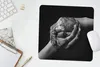 MuchoWow® Mauspad Mousepad Erde - Hand - Schwarz - Weiß Produktbild-Vorschau 5