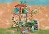 A Playmobil Wiltopia family treehouse playset with multiple figures and accessories set in a naturalistic outdoor environment. Podgląd zdjęcia produktu