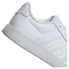 A close-up view of the heel and side of a white Adidas sneaker. Anteprima dell’immagine prodotto