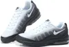 A pair of Nike Air Max Invigor Print sneakers shown against a white background. Produktbild-Vorschau