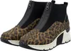 A pair of women's ankle boots with a leopard print pattern. Anteprima dell’immagine prodotto