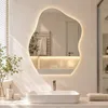 Miroir de salle de bain LED Zimilo, forme irrégulière avec Voir les images du produit 1
