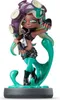 A figurine of a character from the game Splatoon, standing on a base with teal ink splashes. Produktbild-Vorschau