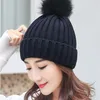 Cappello invernale, Cappello da donna con pompon, Cappello Anteprima dell’immagine prodotto 8