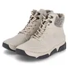 A pair of beige high-top sneakers with laces and faux fur lining, presented on a white background. Anteprima dell’immagine prodotto