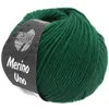 A ball of green yarn with a label. Produktbild-Vorschau