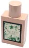 Eleganter Flakon Gucci Bloom Acqua di Fiori in zartrosa, floral bedrucktes Etikett mit Pflanzen und Faltern in Grün auf beigem Hintergrund. Produktbild-Vorschau