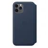 A dark blue leather iPhone case with the Apple logo embossed on it. Produktbild-Vorschau