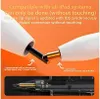 Close-up view of two stylus pen tips, one with a copper-plated refill and the other with a gold-plated refill, with text highlighting their features and compatibility. Produktbild-Vorschau